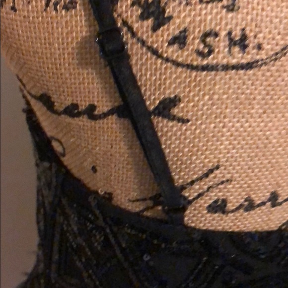 NWOT Feather & Sequined Top - Picture 6 of 8